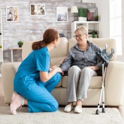 female-nurse-talking-with-an-old-woman